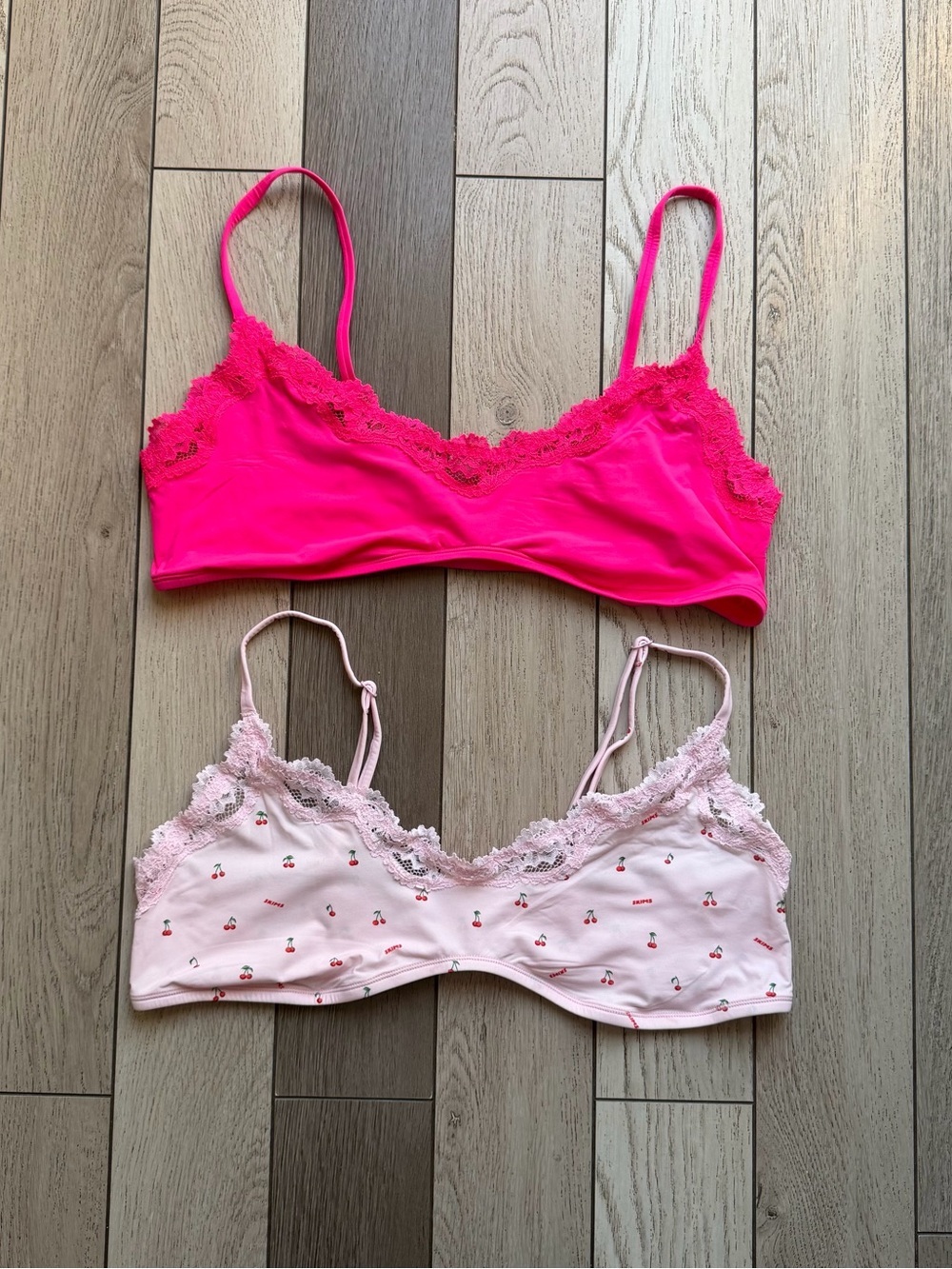 SKIMS Women's Lace Trim Set Bralette - Hot Pink & Light Cherry Pink 3X